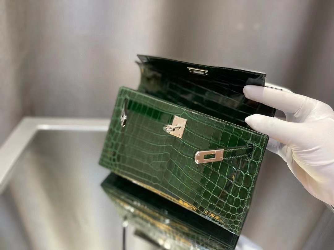 에르메스 켈리 포쉐트 그린 은장 샤이니 악어가죽